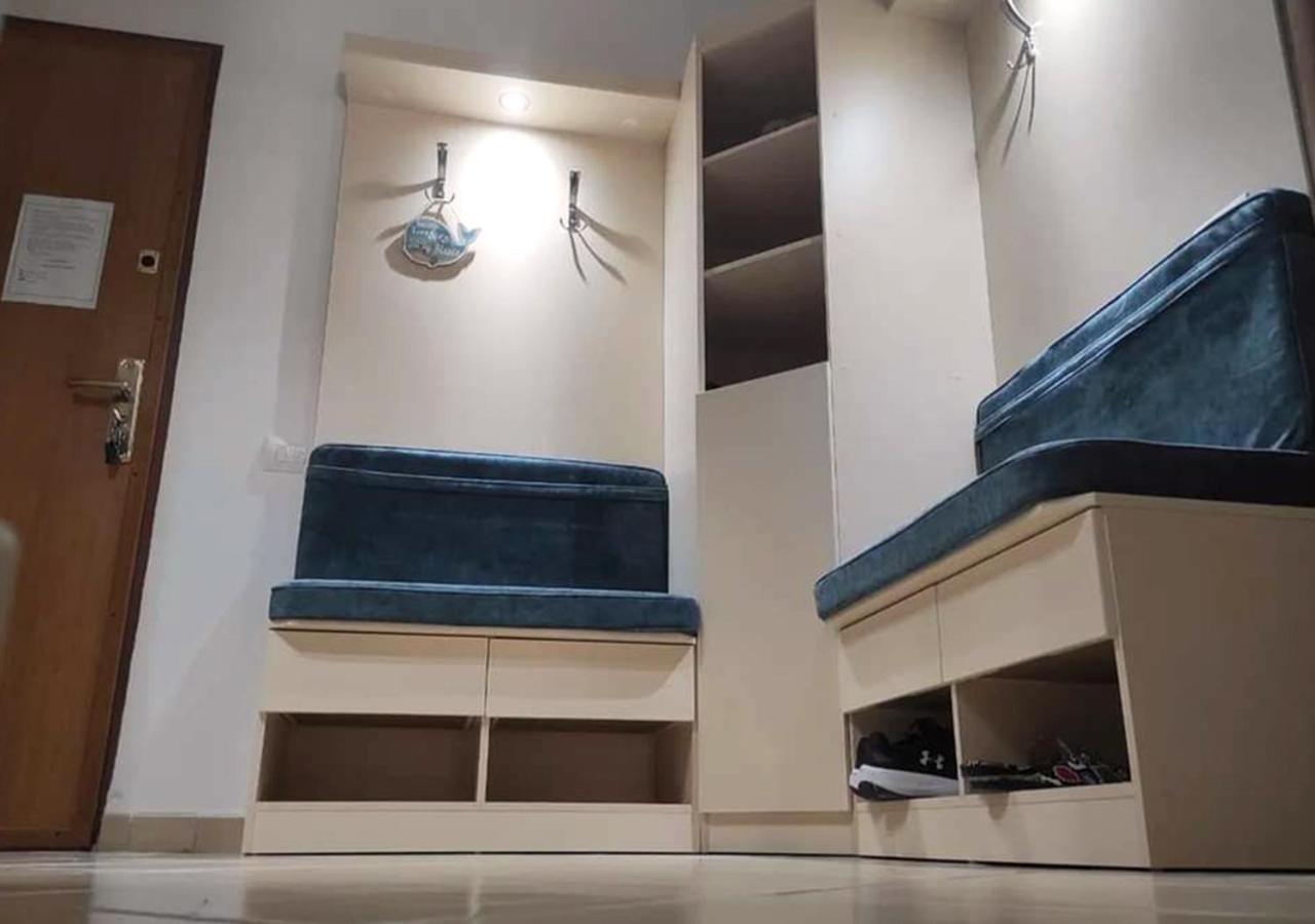 Coastal Retreat - Beach Apartment Vlorë Esterno foto